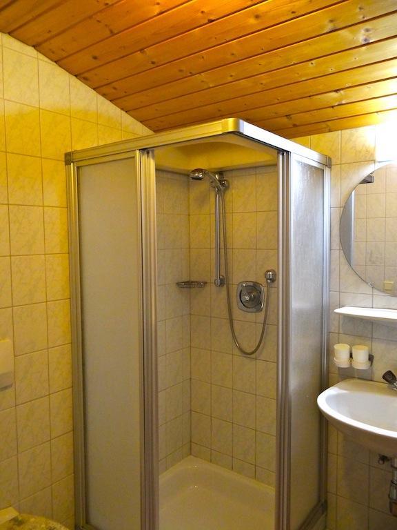 Ski & Bike Pension Maria Saalbach-Hinterglemm Zimmer foto
